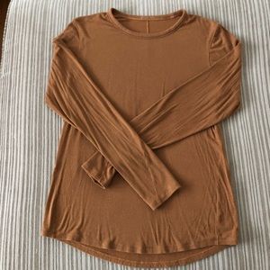 Lululemon Women's Long Sleeve Shirt | Size 4